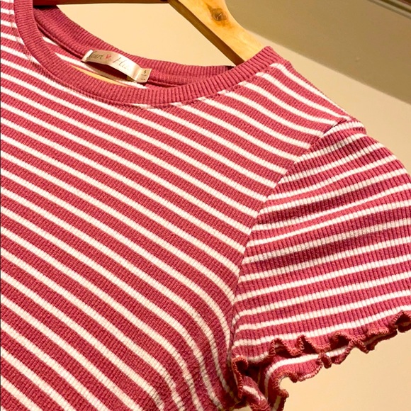 Pink striped crop top - Picture 4 of 4